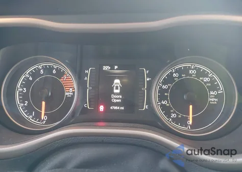 2017 Jeep Cherokee Latitude 4X4 from USA, damaged, VIN 1C4PJMCS6HW576040